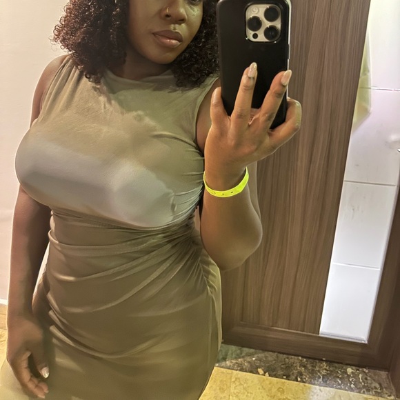 Zara Maxi Dress - Picture 2 of 3